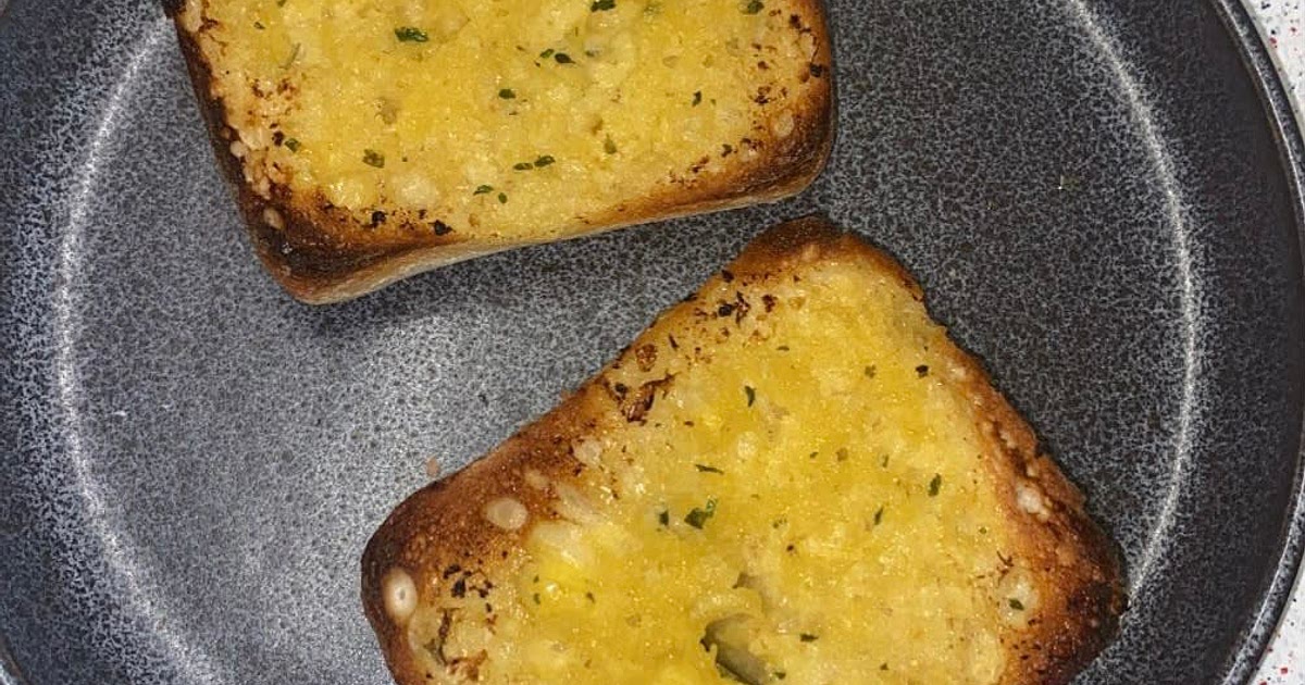 Simple garlic bread Recipe | Samsung Food App