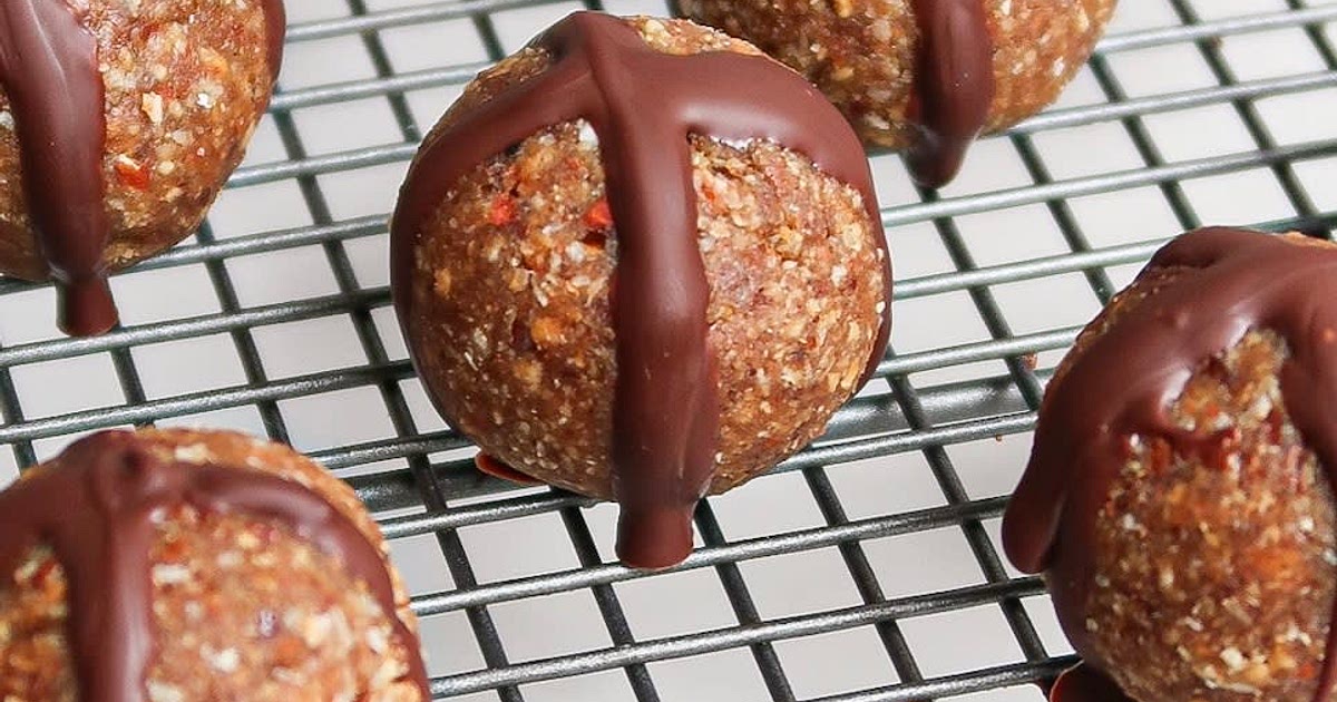 No-Bake Hot Cross Bun Protein Balls Recipe | Samsung Food App