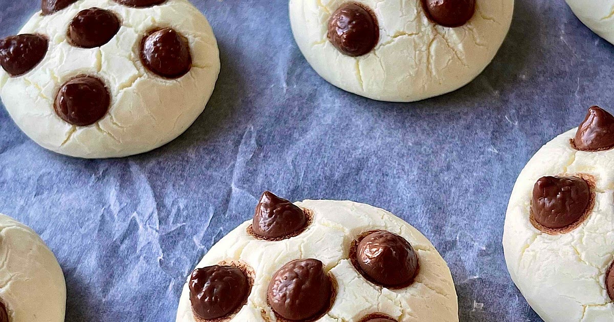 4 Ingredient Chocolate Chip Cookies Recipe | Samsung Food App