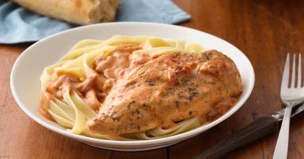 Creamy Tomato Slow-Cooker Chicken Recipe | Samsung Food App