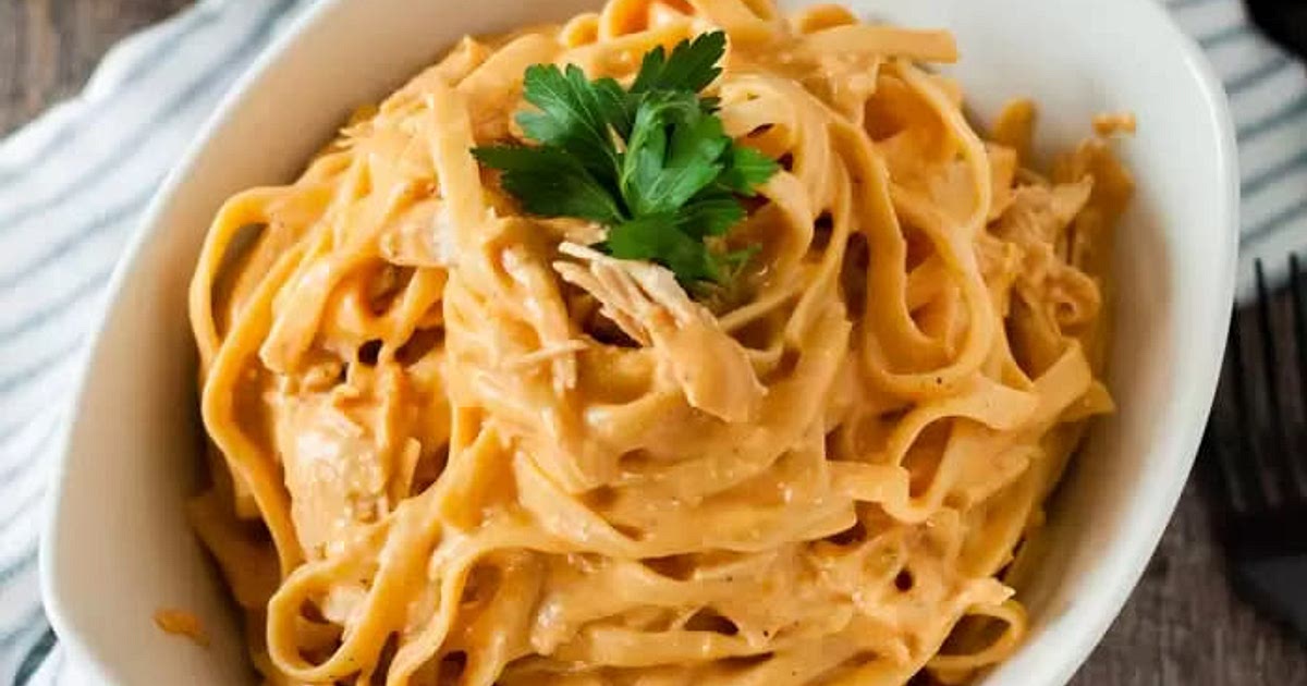 Crockpot Buffalo Chicken Pasta Recipe | Samsung Food App