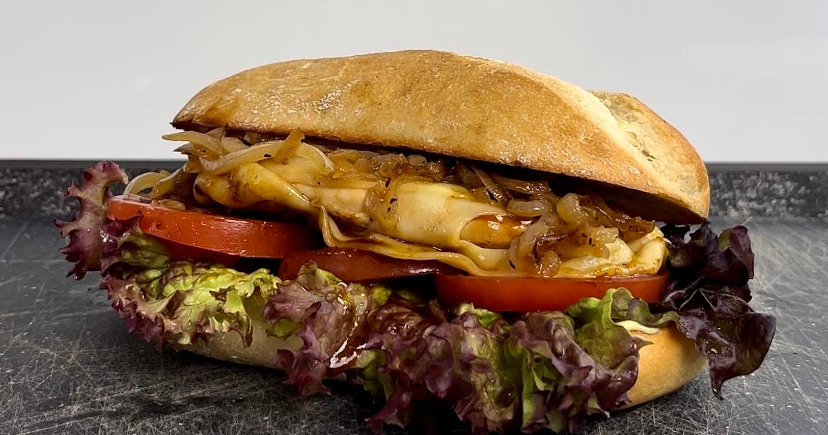 Sweet and salty BBQ chicken sandwich Recipe | Samsung Food App