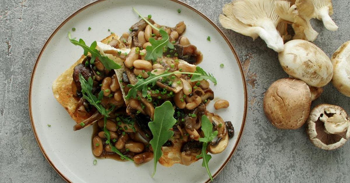 Mixed mushrooms and creamy white beans on toast Recipe | Samsung Food App