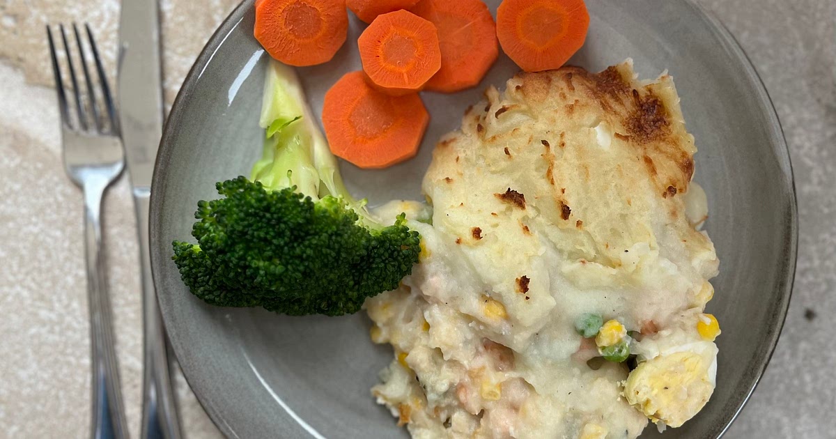Very Healthy Fish Pie made with Butter Bean & Cauliflower Sauce Recipe | Samsung Food App