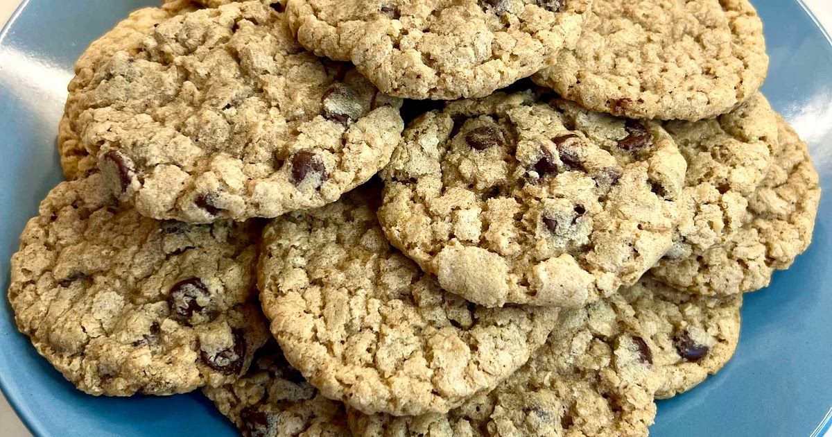 The BEST Gluten Free Oatmeal Chocolate Chip Cookies Recipe | Samsung Food App