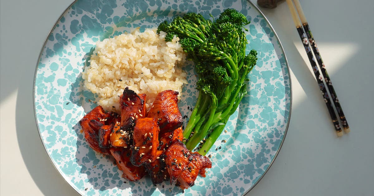 15-minute Korean gochujang salmon Recipe | Samsung Food App