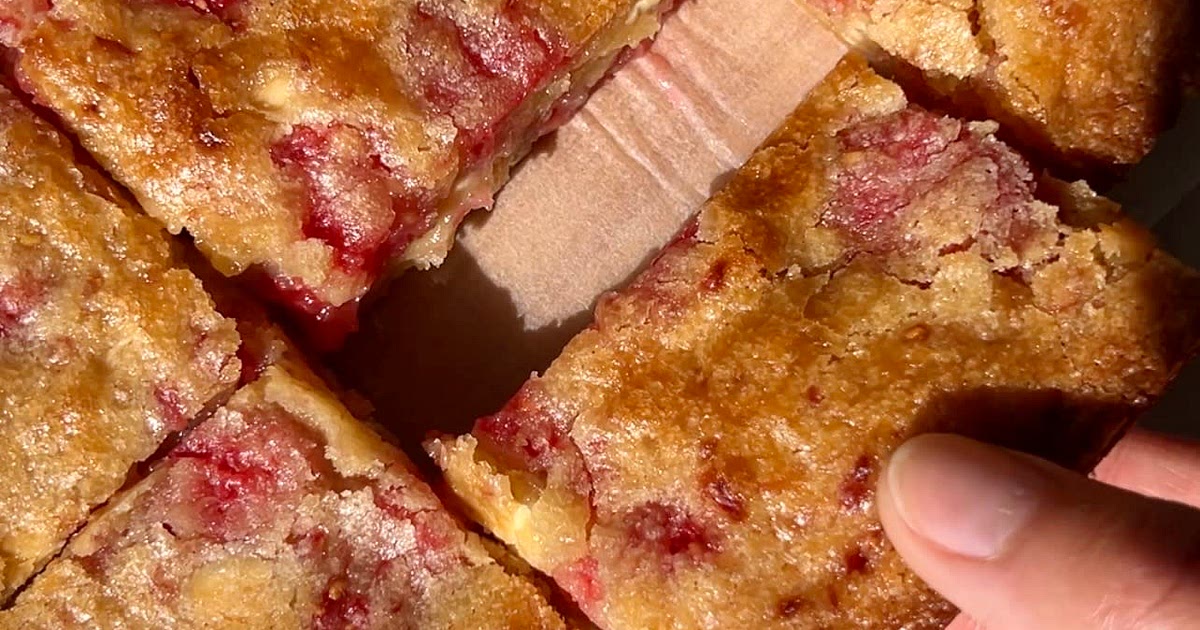 Raspberry White Chocolate Blondies Recipe | Samsung Food App