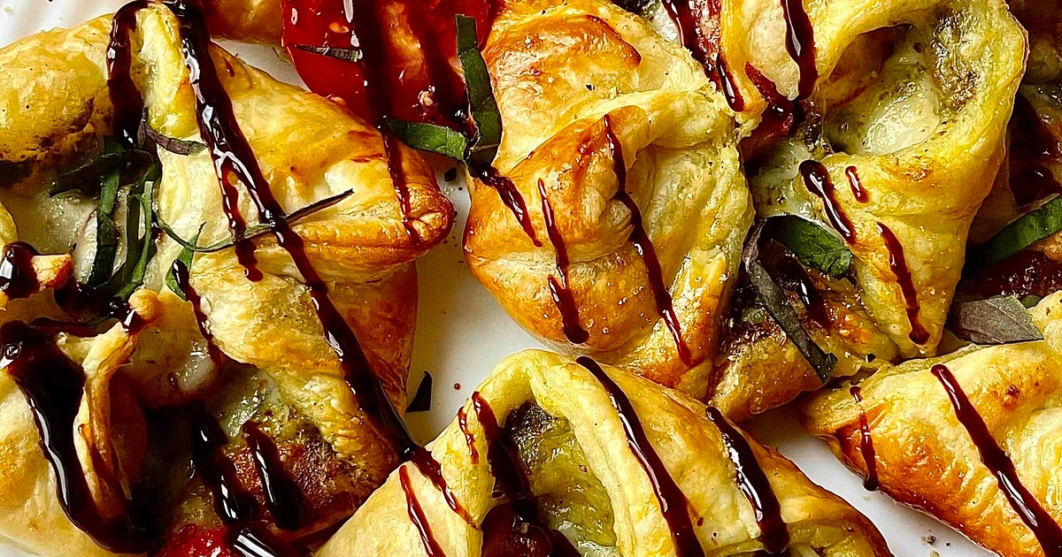 Tomato Mozarella Pesto Puffs Recipe | Samsung Food App