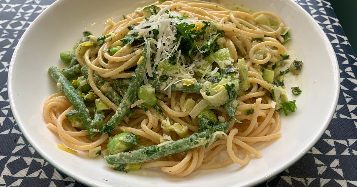 Bean and Herb Pasta Recipe | Samsung Food App