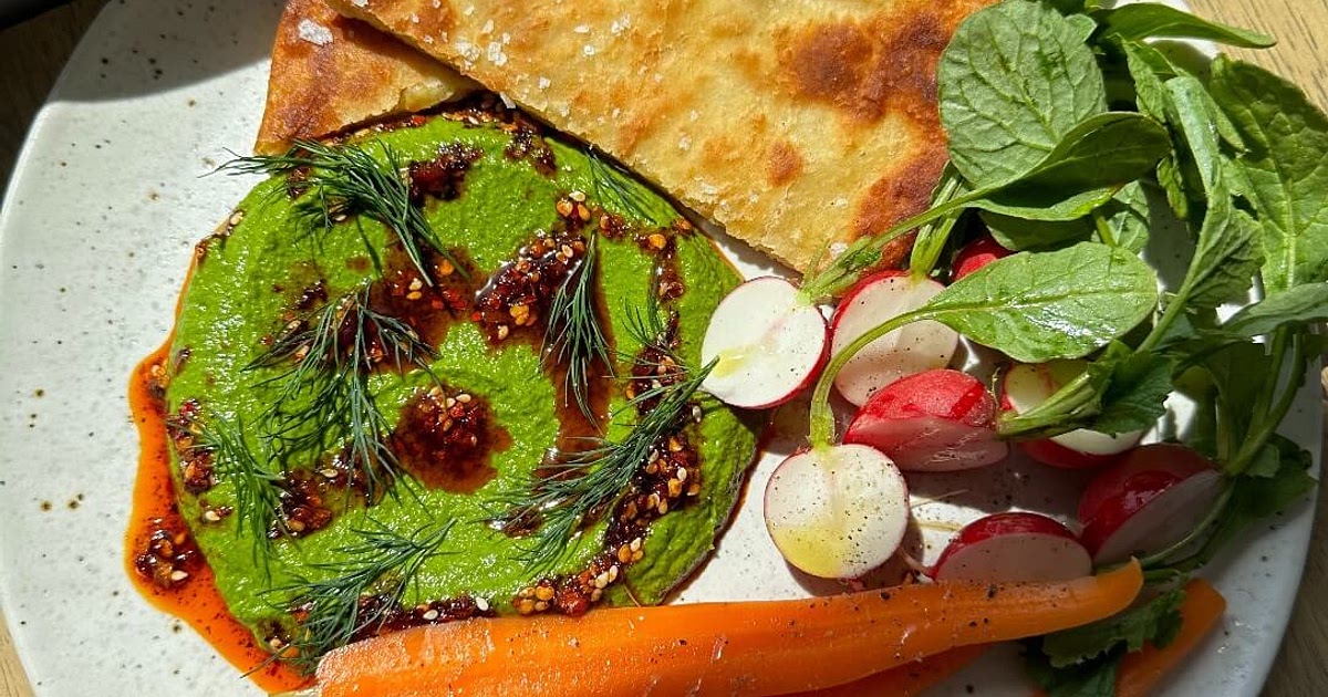 Pea Pepita Dip with Flatbread Recipe | Samsung Food App