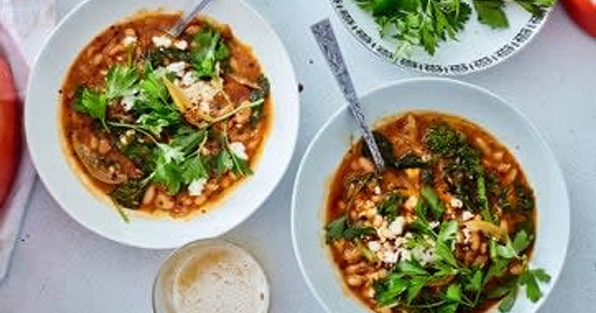 White bean stew with kale Recipe | Samsung Food App