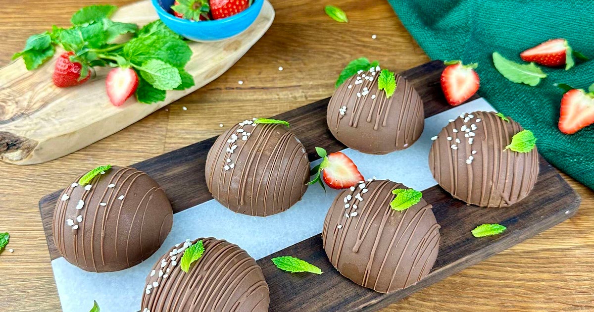 Frozen Strawberry Yogurt Gems Recipe | Samsung Food App