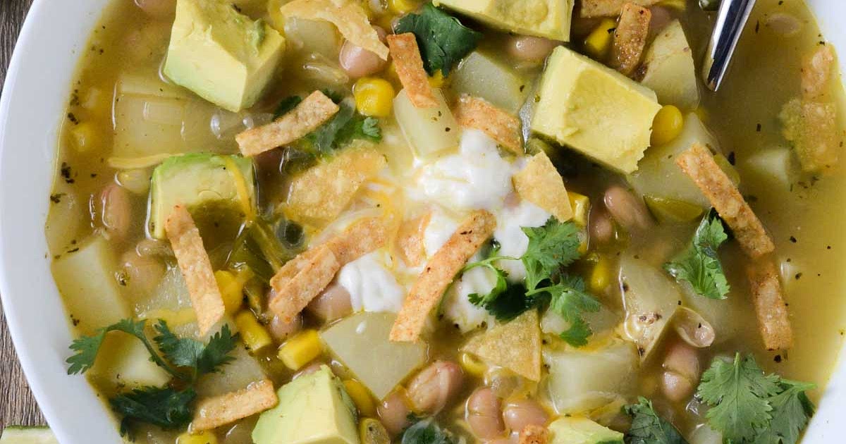 Easy One Pot White Bean Chili (Vegan) Recipe | Samsung Food App