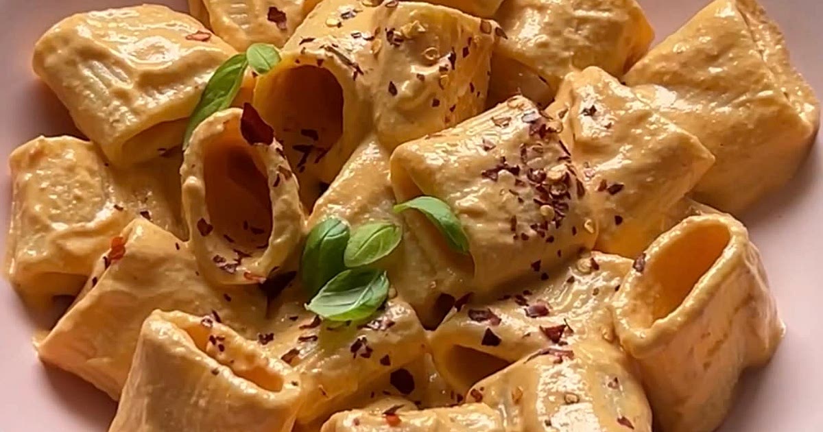 Vegan Creamy Capsicum Pasta Recipe | Samsung Food App