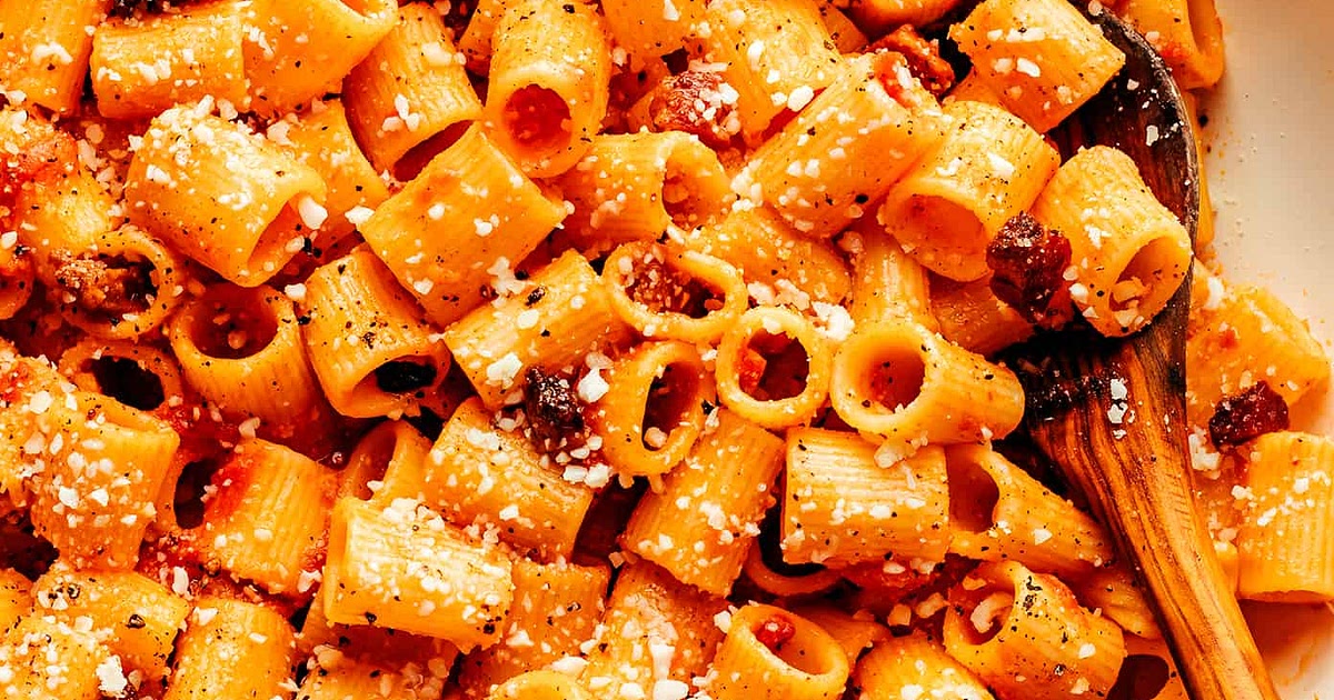 Pasta all amarticiana Recipe | Samsung Food App
