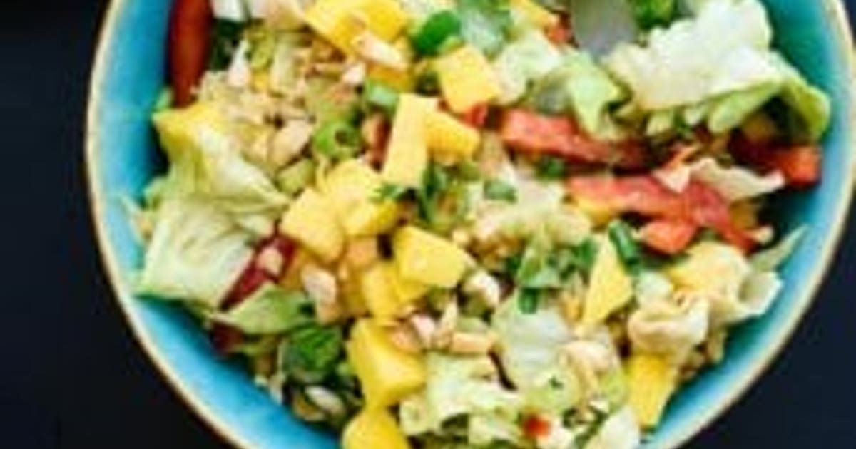 Thai Mango Salad with Peanut Dressing Recipe | Samsung Food App