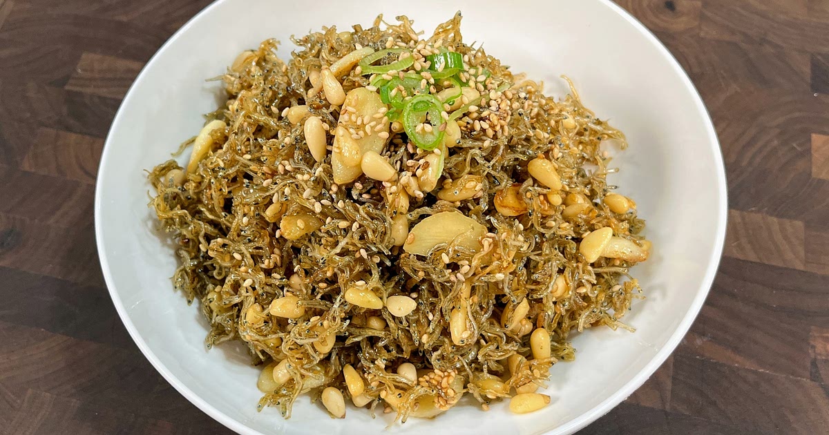 Delicious and Easy Stir Fired Anchovies, Myeolchi Bookeum Recipe | Samsung Food App