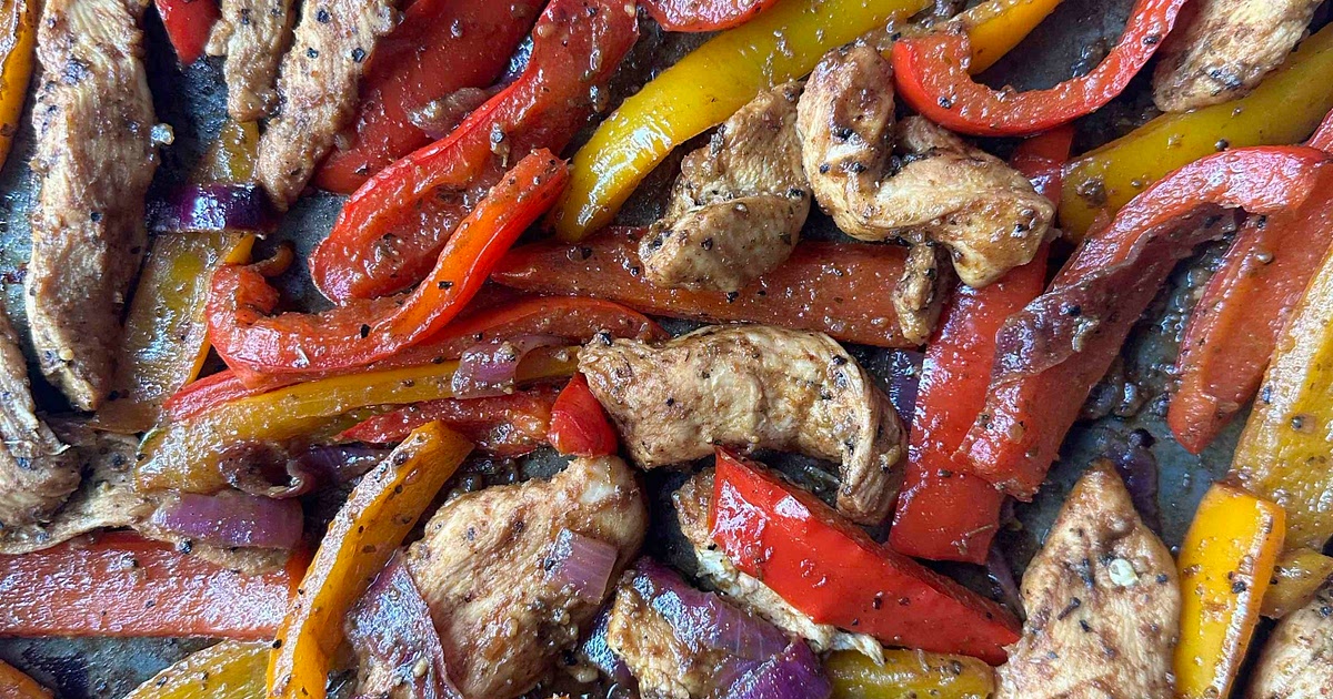 Sheet Pan Chicken Fajitas Recipe | Samsung Food App