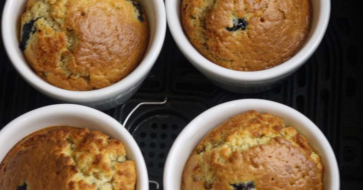 Blueberry Muffins in Air Fryer Recipe | Samsung Food App