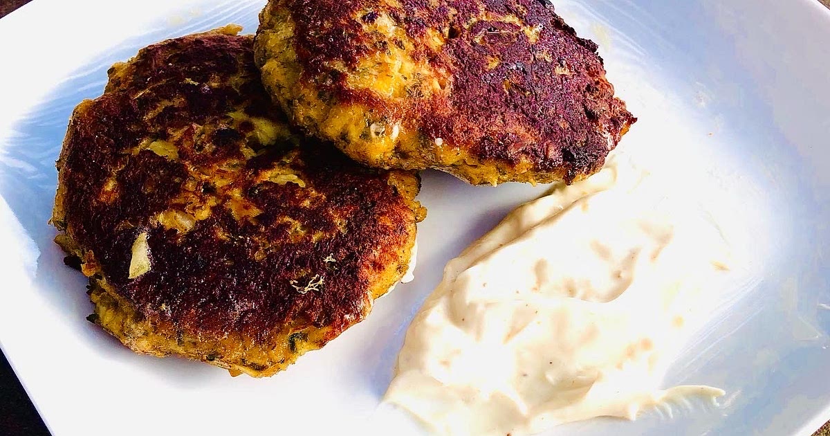 Crab cakes with crab cake sauce Recipe | Samsung Food App