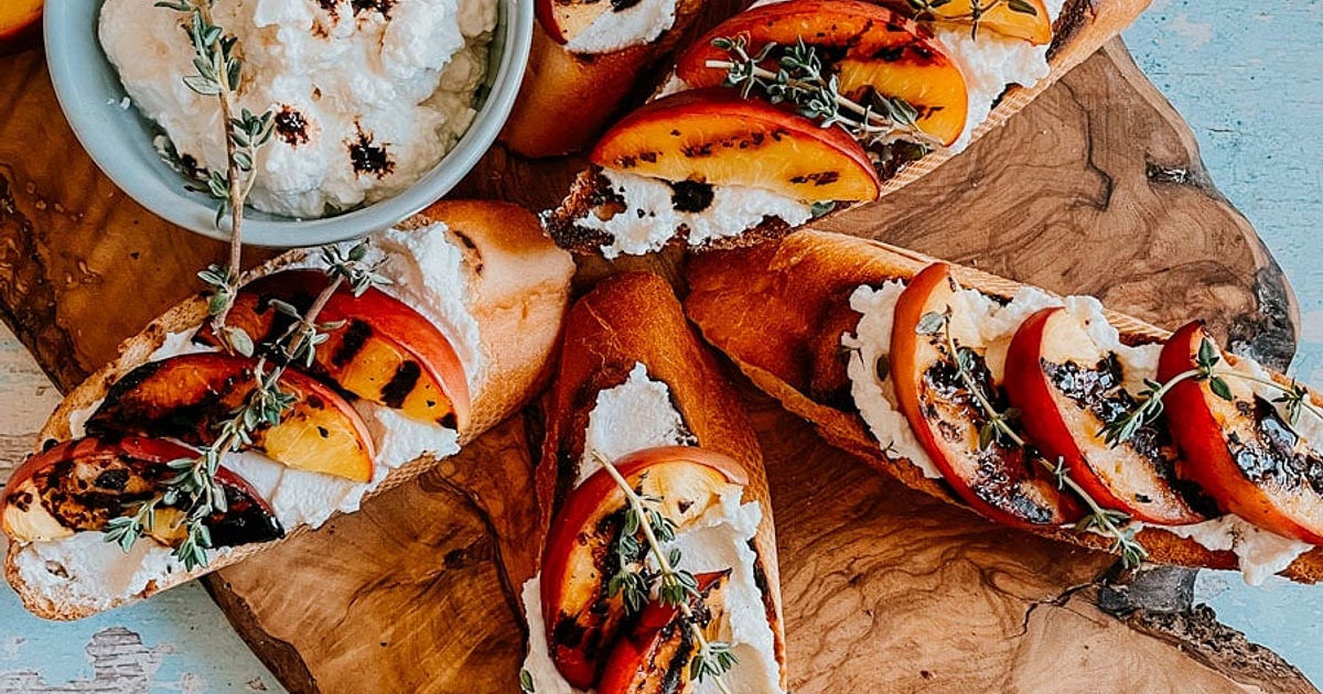 Peach & Ricotta Crostini with Thyme and Balsamic Vinegar Recipe | Samsung Food App