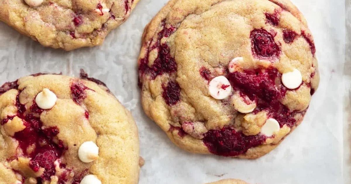 White chocolate and raspberry cookies Recipe | Samsung Food App