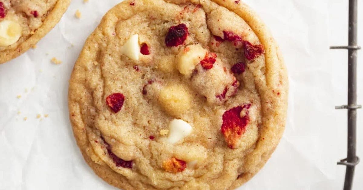 Strawberries and cream cookies Recipe | Samsung Food App