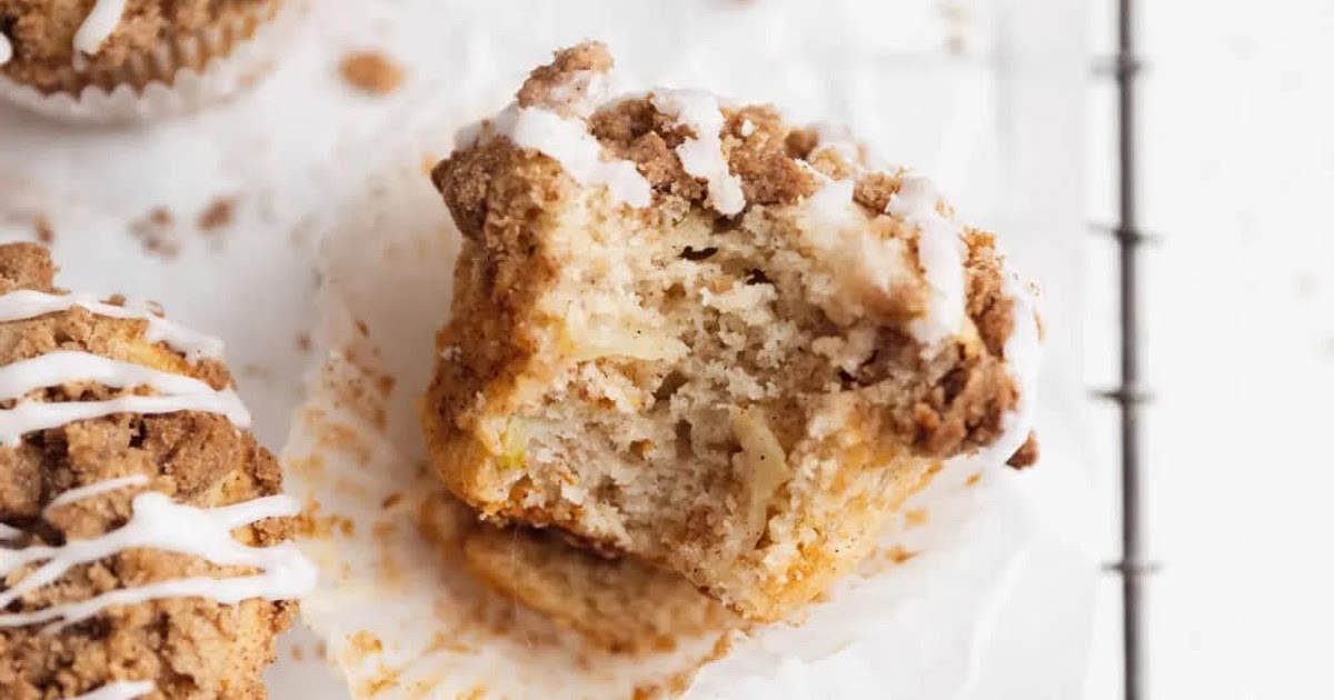Apple crumble muffins Recipe | Samsung Food App