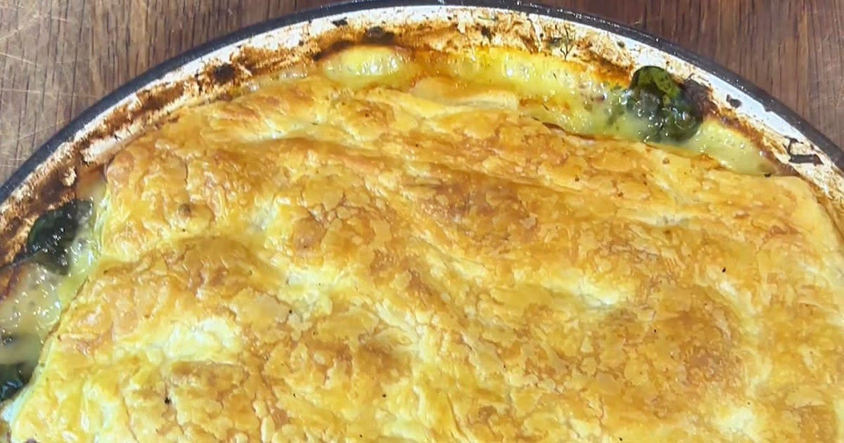 Chicken Leek and bacon pot pie Recipe | Samsung Food App