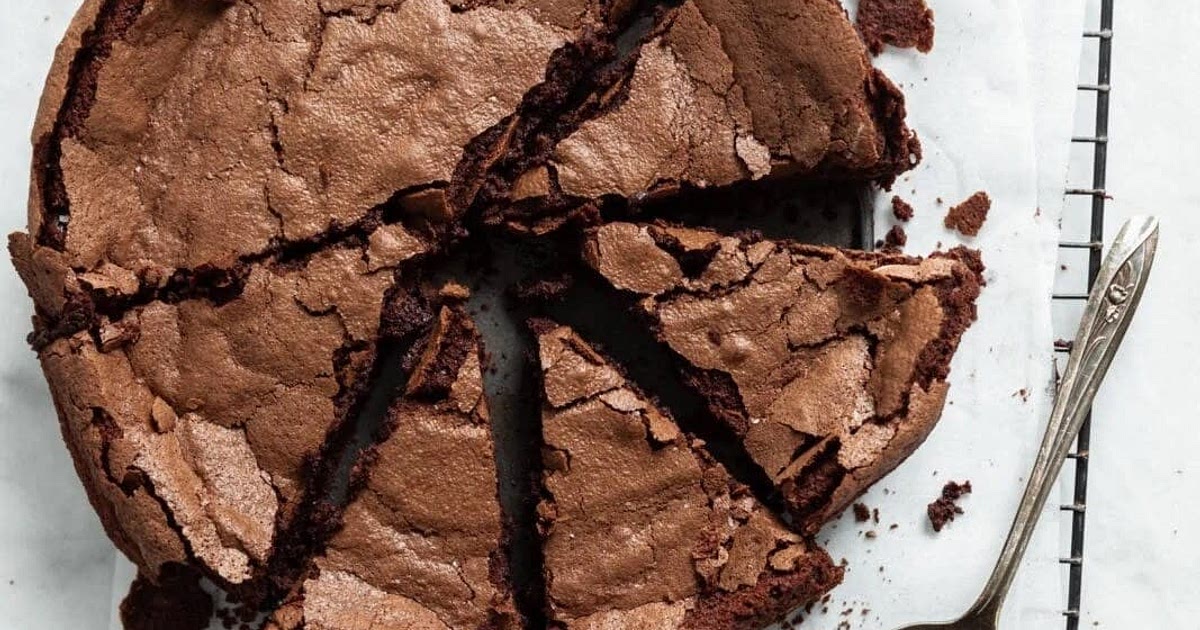Flourless fallen chocolate cake Recipe | Samsung Food App