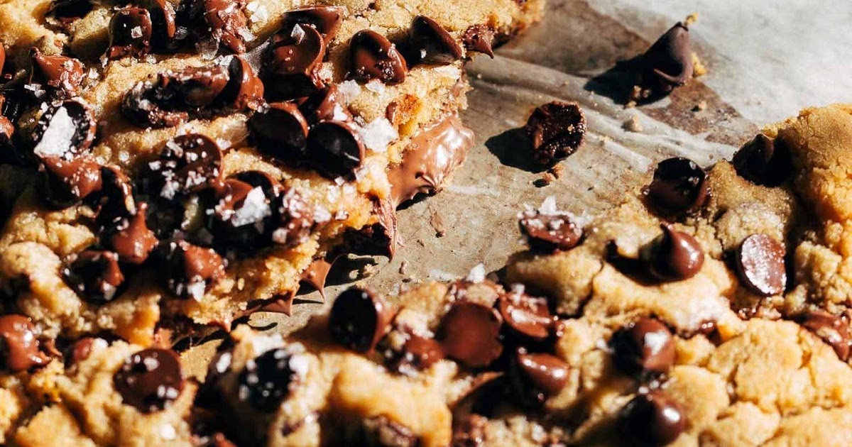 Giant Nutella stuffed chocolate chip cookies Recipe | Samsung Food App