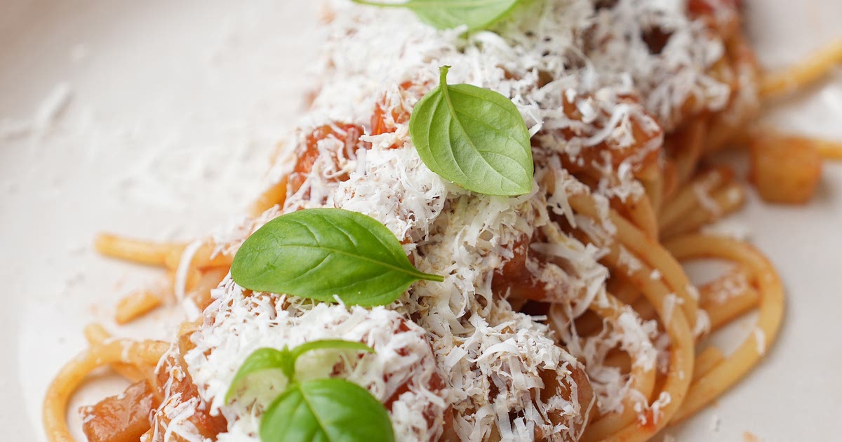 Spaghetti alla norma - Aubergine and tomato pasta Recipe | Samsung Food App