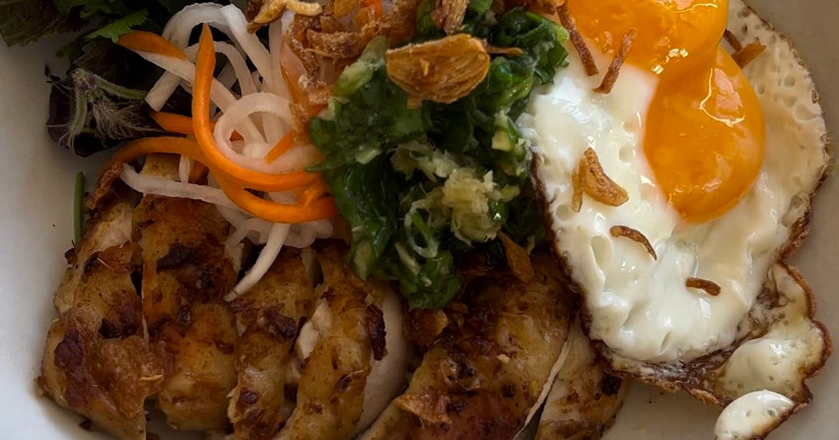 Lemongrass Chicken Rice Bowl Recipe | Samsung Food App