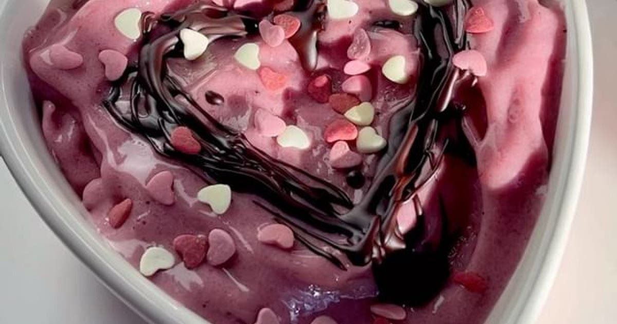 chocolate strawberry smoothie bowl Recipe | Samsung Food App