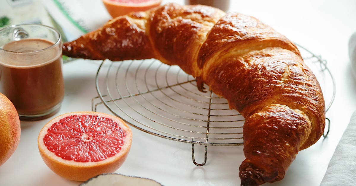 Giant Croissant Recipe | Samsung Food App
