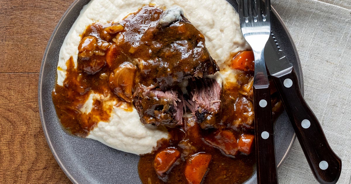 Garlic braised Short ribs with Cauliflower Purée Recipe | Samsung Food App