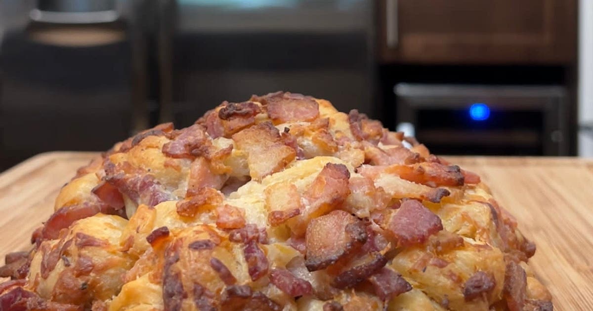 Pull Apart Bacon Bread Recipe | Samsung Food App