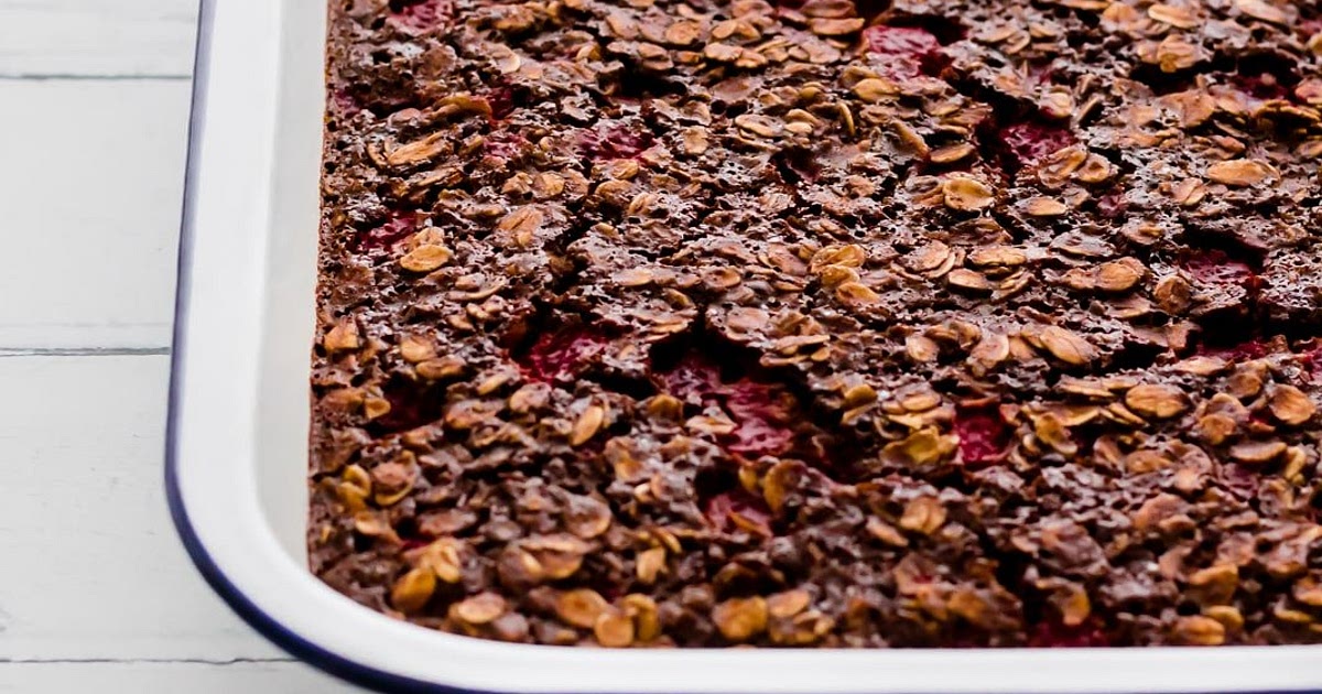 Chocolate Raspberry Baked Oatmeal Recipe | Samsung Food App
