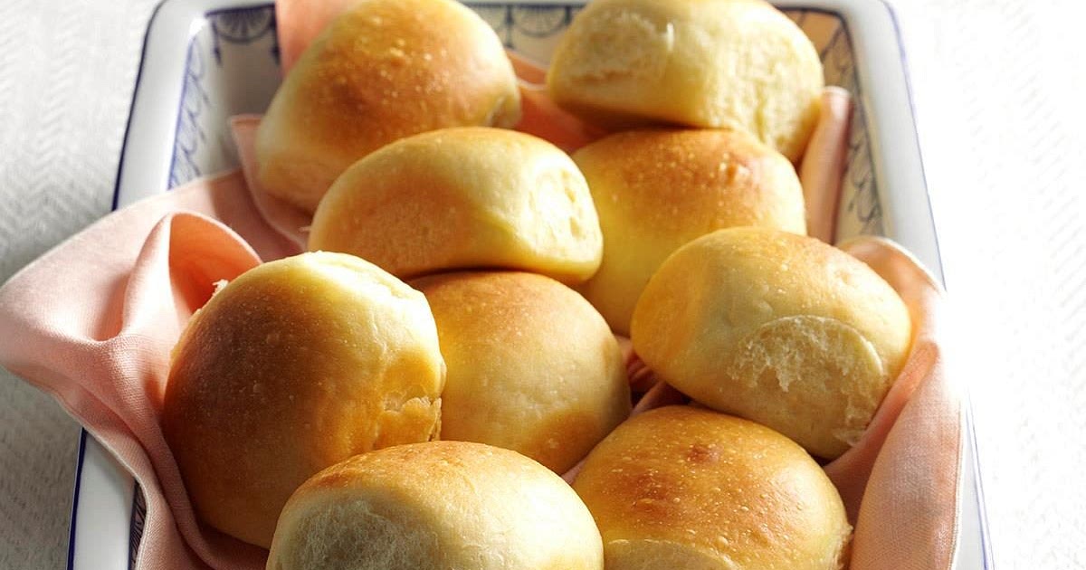 Soft Buttermilk Dinner Rolls Recipe | Samsung Food App