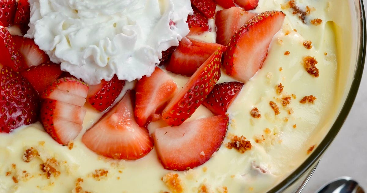 Strawberry Trifle Cake Recipe | Samsung Food App