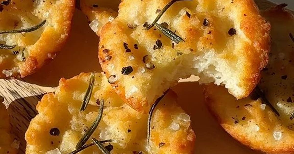 Rosemary focaccia bites  Recipe | Samsung Food App