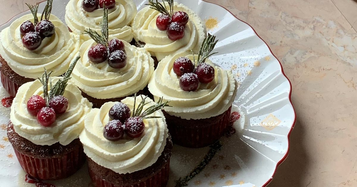 Gingerbread cupcakes 🎅🏼 Recipe | Samsung Food App