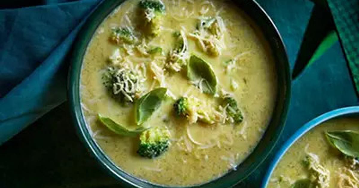 Cheesy broccoli soup Recipe | Samsung Food App