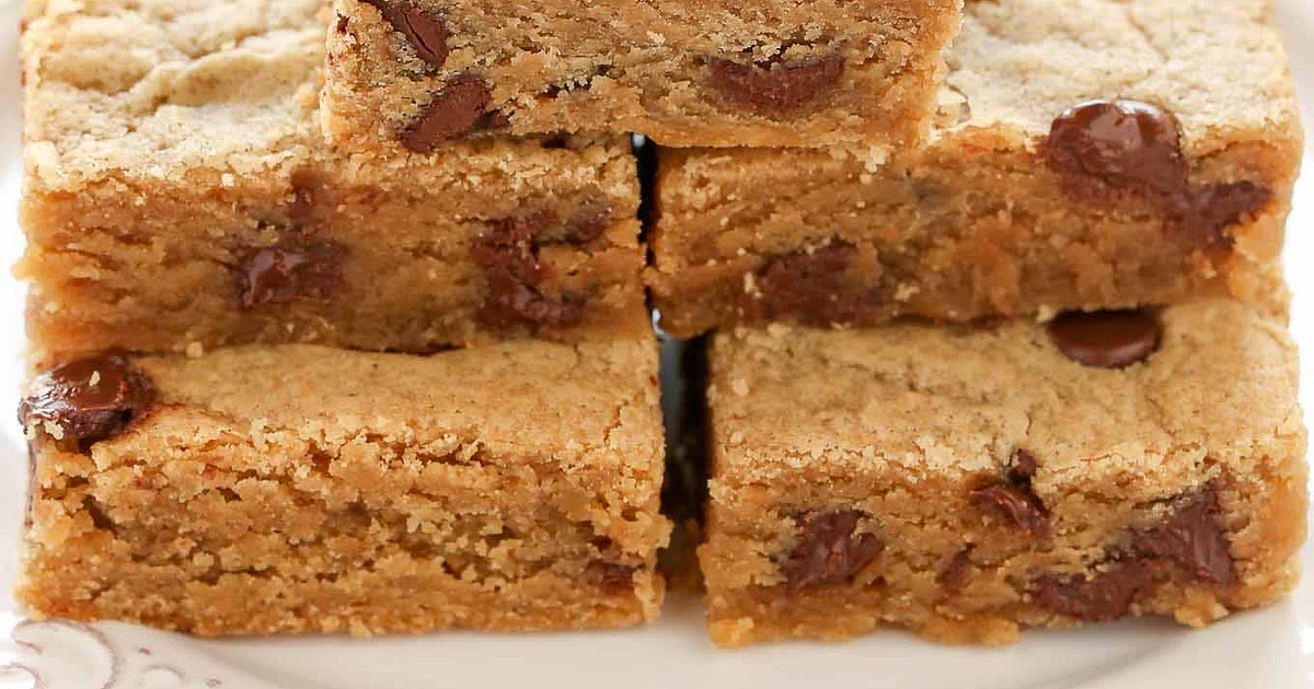 Cashew and chocolate chip blondies Recipe | Samsung Food App