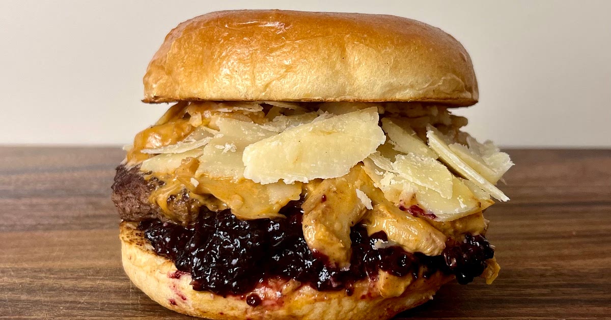 Creamy champignons beef burger Recipe | Samsung Food App
