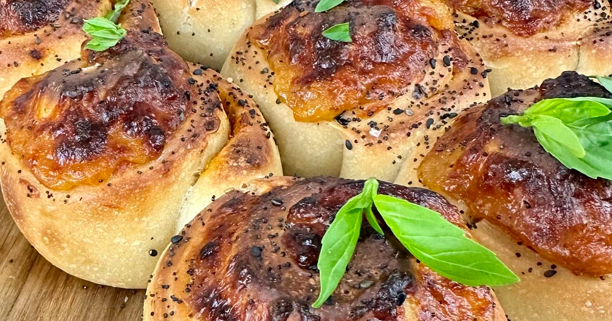 Pizza Roll Recipe | Samsung Food App