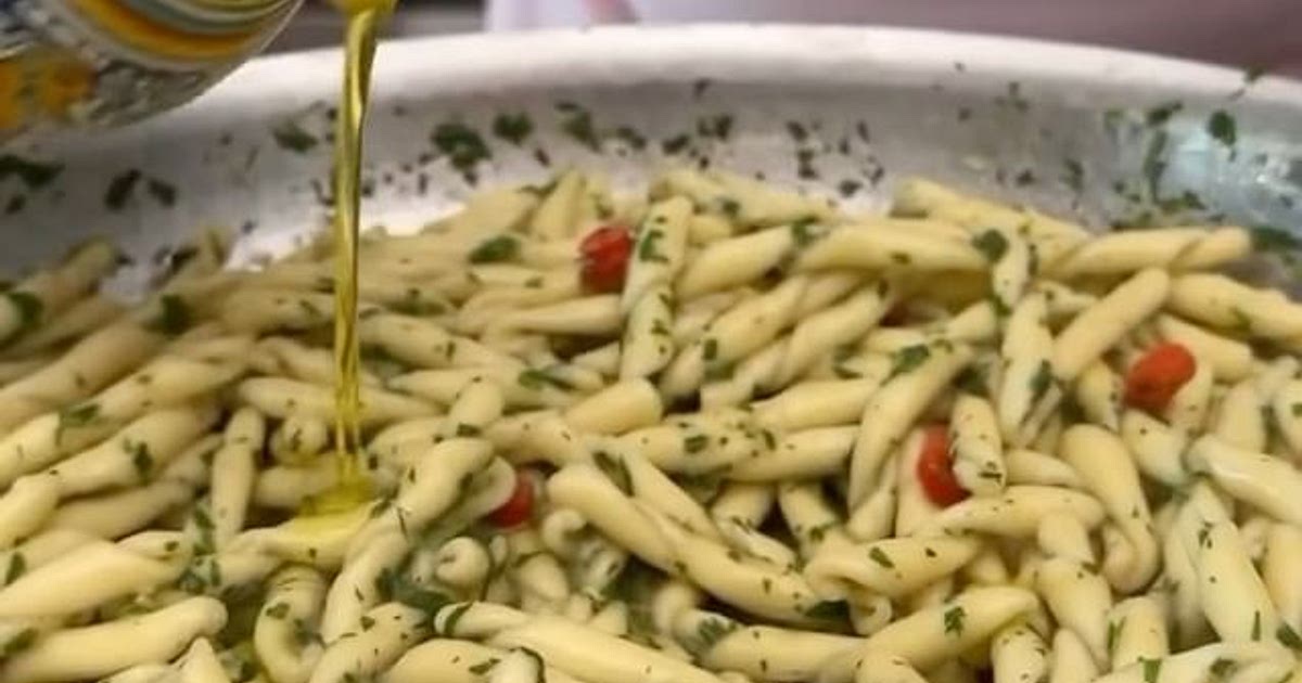 Strozzapreti with Anchovies and Parsley 💚 Recipe | Samsung Food App
