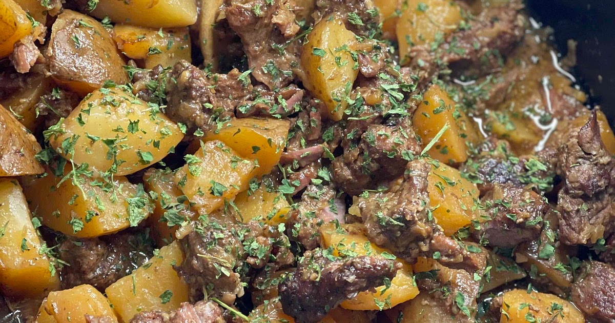 Crock Pot Buttery Steak & Potatoes Recipe | Samsung Food App
