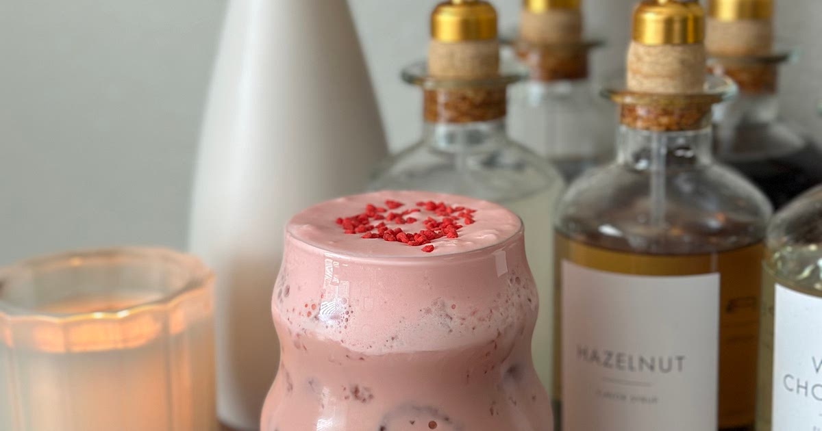 Strawberry Chai Latte Recipe | Samsung Food App