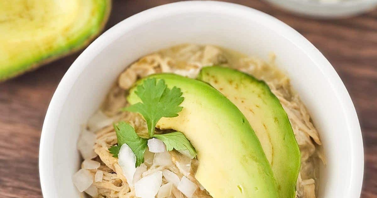 Slow Cooker Green Chile Chicken Recipe | Samsung Food App